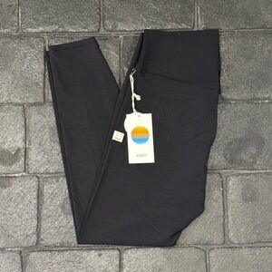 Vuori Women’s All The Form Legging Size Large Black VW4130 NWT